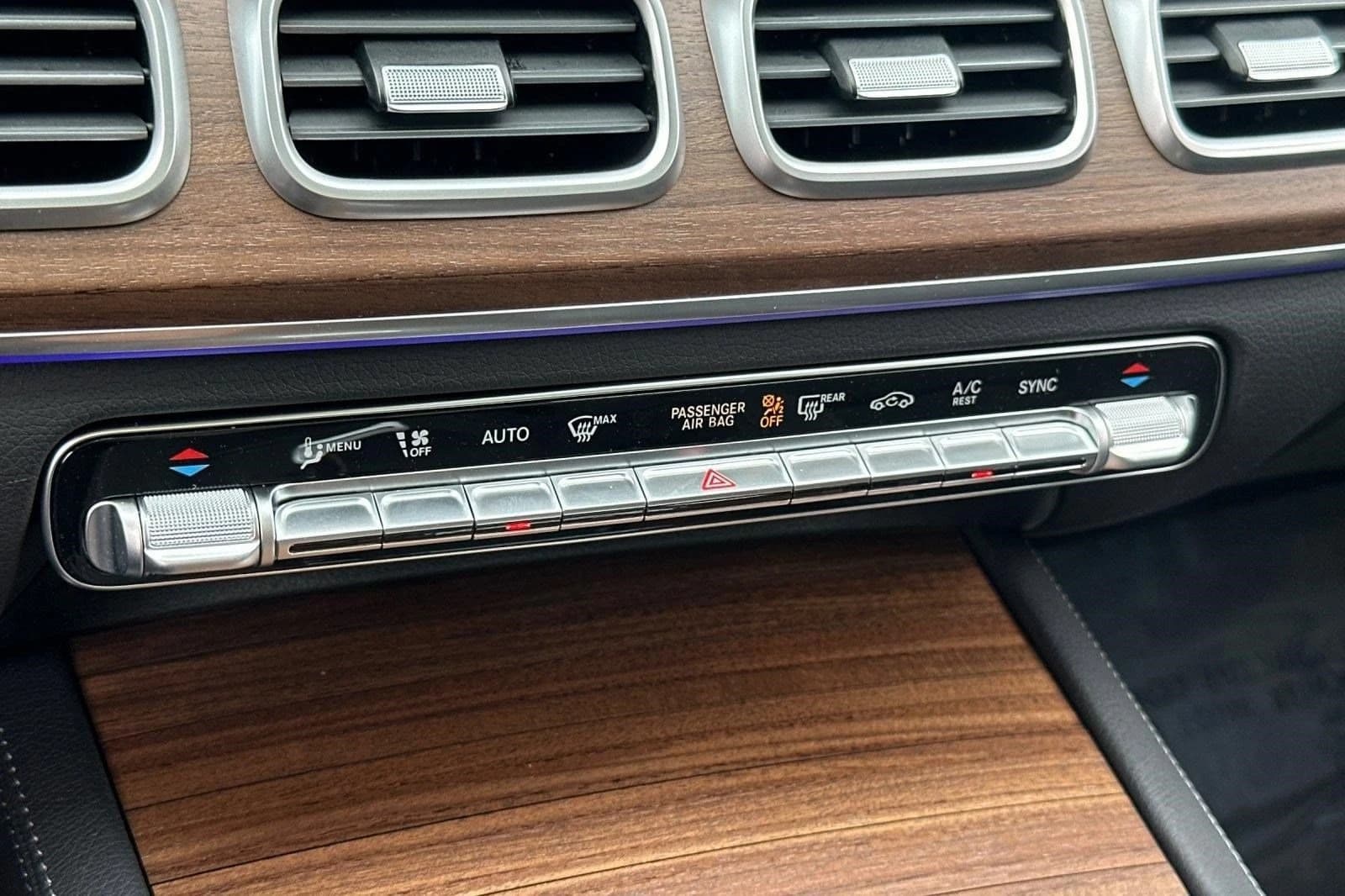 Mercedes-Benz GLS GLS 450 4MATIC SUV 2026 — side view