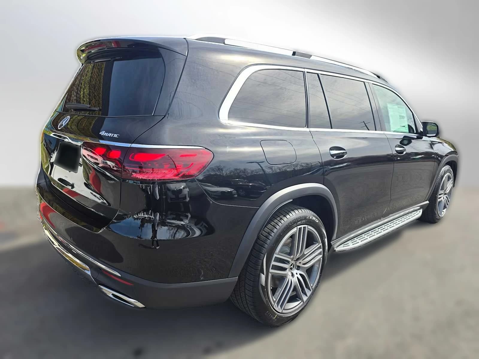 Mercedes-Benz GLS GLS 450 4MATIC SUV 2026 — side view