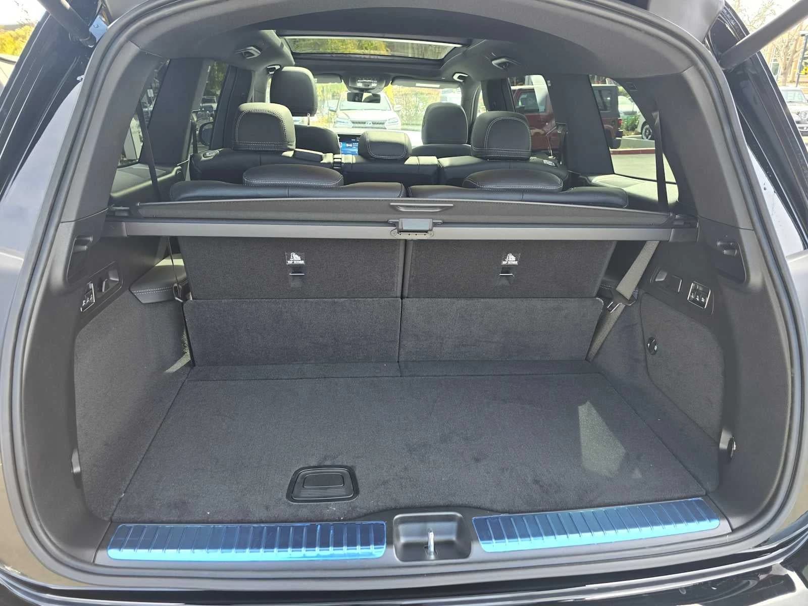 Mercedes-Benz GLS GLS 450 4MATIC SUV 2026 — side view