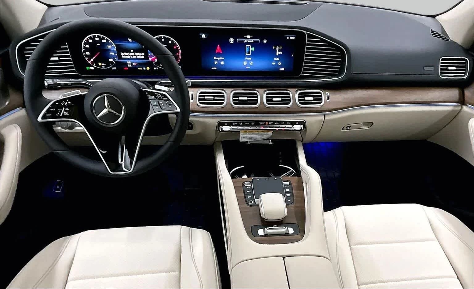 Mercedes-Benz GLS GLS 450 4MATIC SUV 2026 — side view