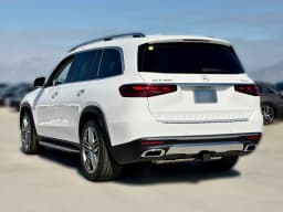 Mercedes-Benz GLS GLS 450 4MATIC SUV 2026 — side view