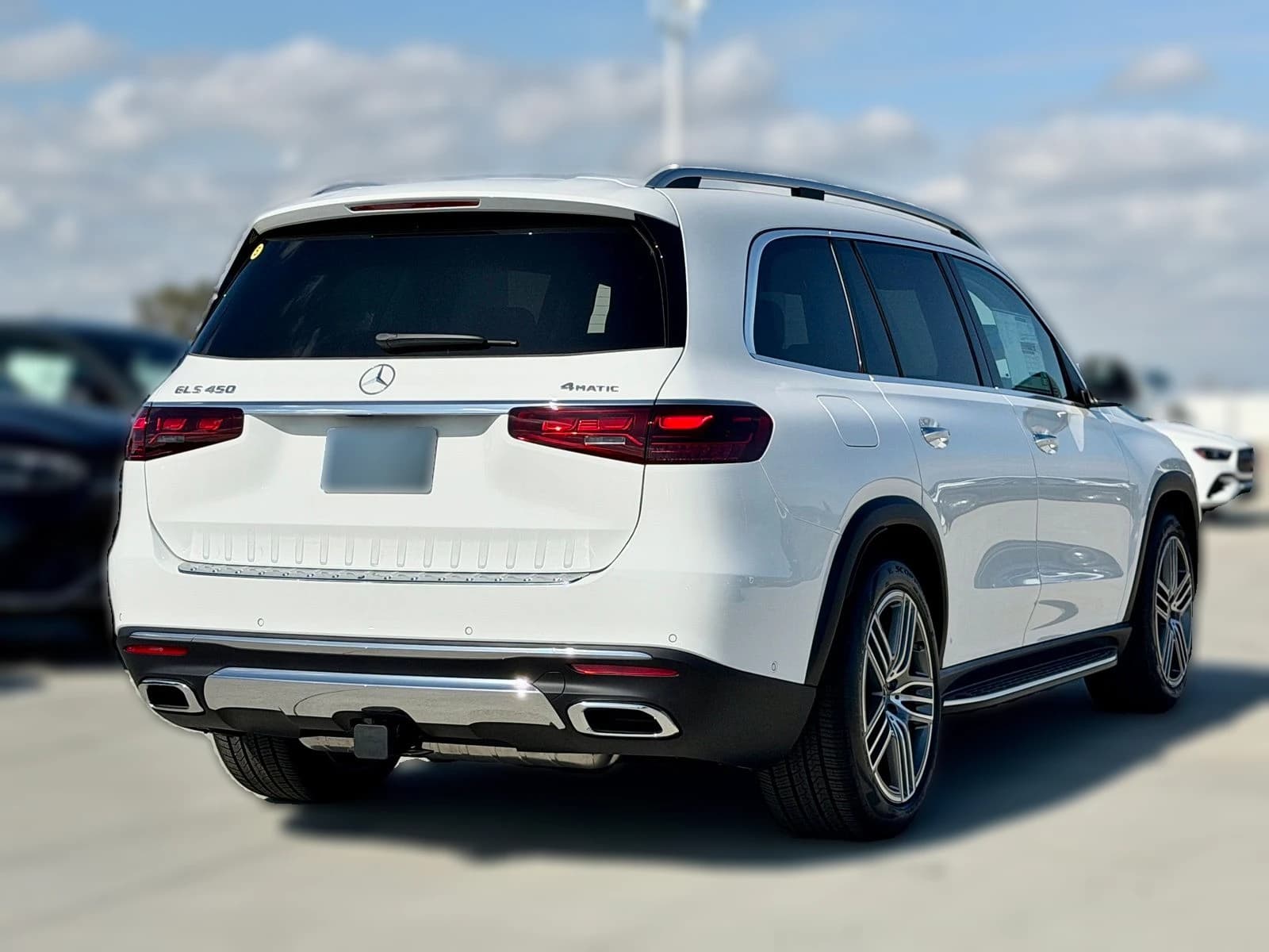 Mercedes-Benz GLS GLS 450 4MATIC SUV 2026 — side view