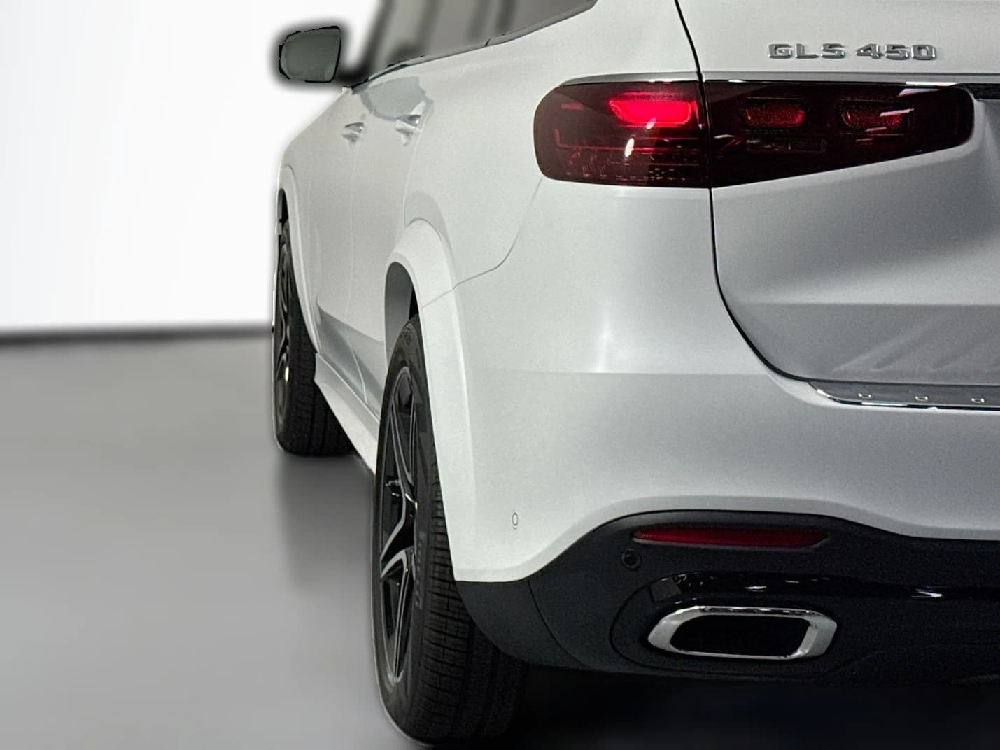 Mercedes-Benz GLS GLS 450 4MATIC SUV 2026 — side view