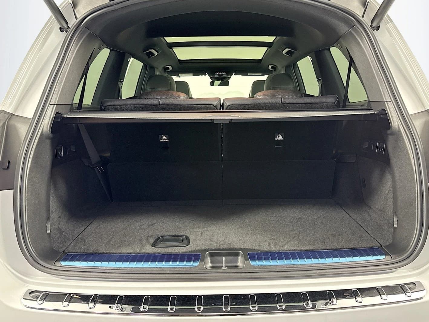 Mercedes-Benz GLS GLS 450 4MATIC SUV 2026 — side view