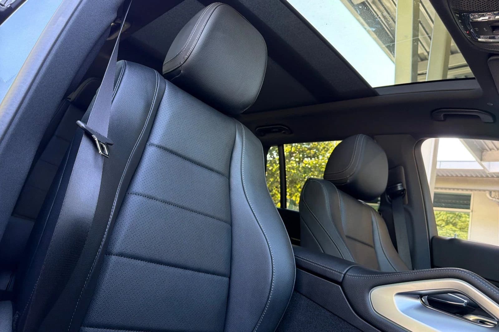 Mercedes-Benz GLS GLS 450 4MATIC SUV 2026 — side view