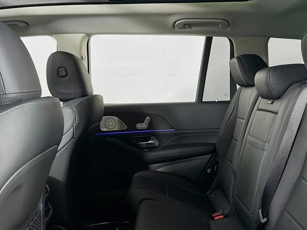 Mercedes-Benz GLS GLS 450 4MATIC SUV 2026 — side view