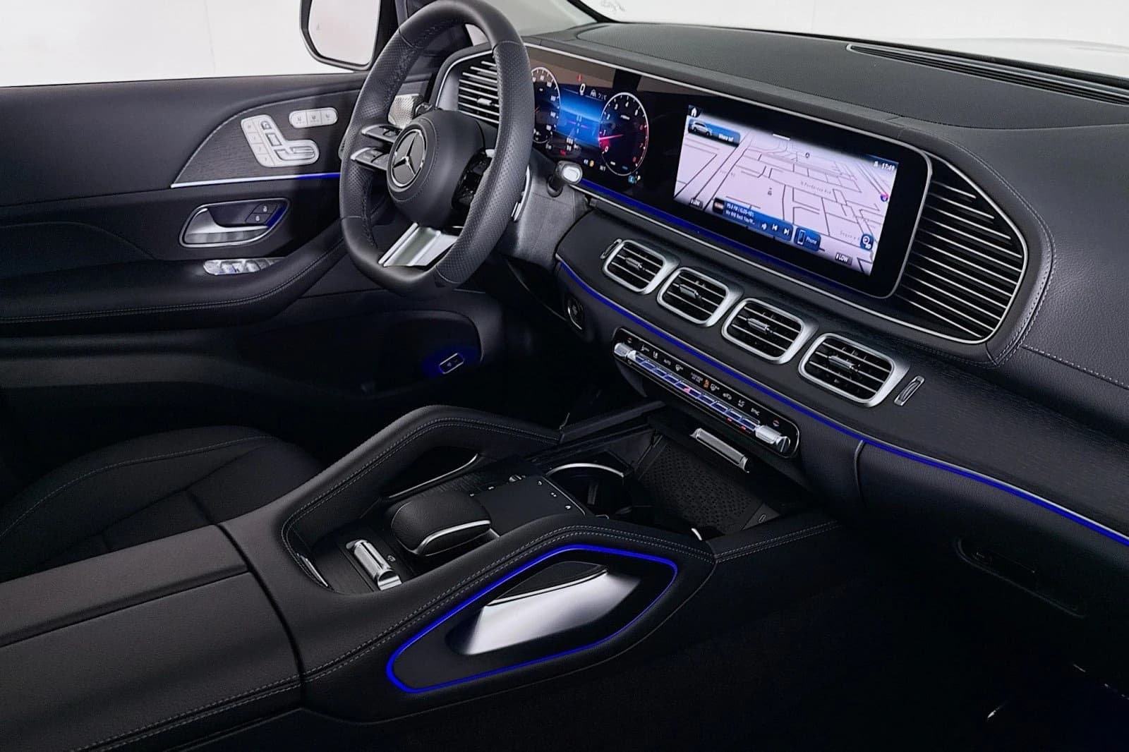 Mercedes-Benz GLS GLS 450 4MATIC SUV 2026 — side view