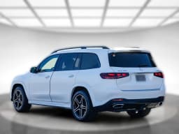 Mercedes-Benz GLS GLS 450 4MATIC SUV 2026 — side view