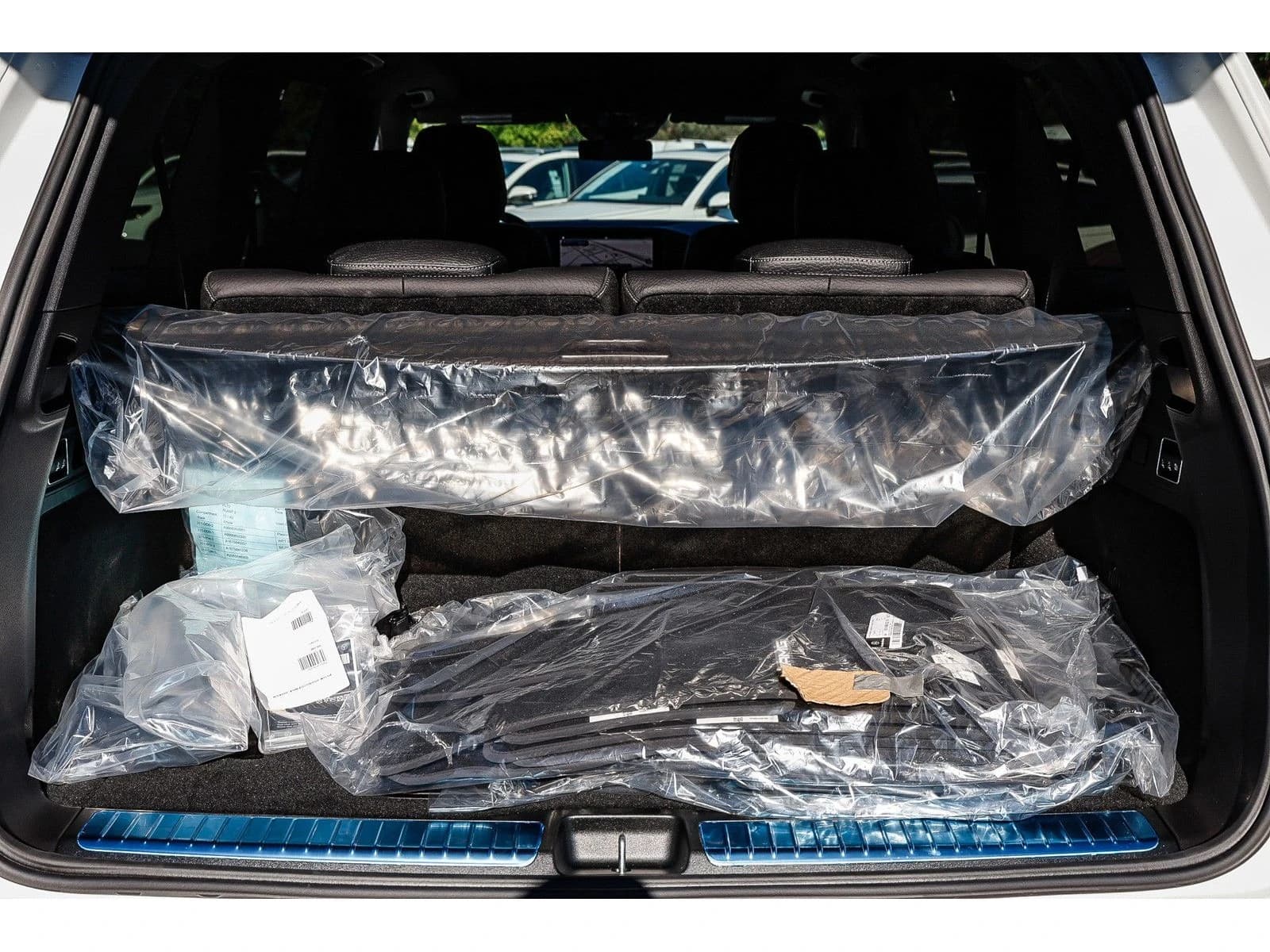 Mercedes-Benz GLS GLS 450 4MATIC SUV 2026 — side view