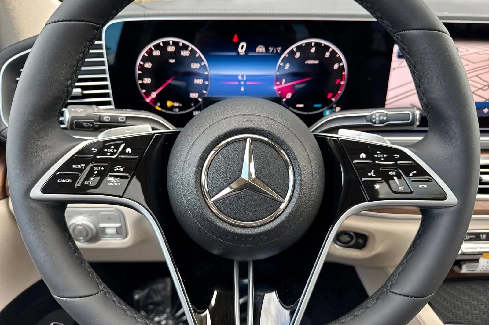Mercedes-Benz GLS GLS 450 4MATIC SUV 2026 — side view