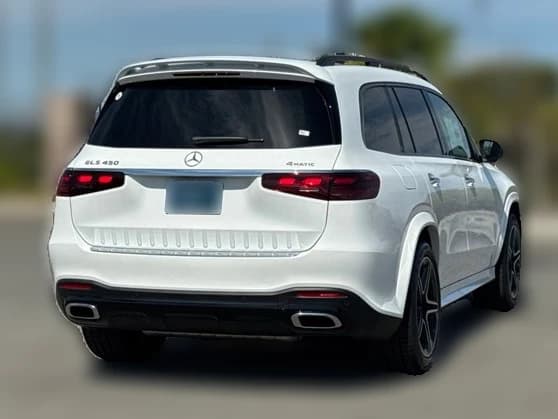 Mercedes-Benz GLS GLS 450 4MATIC SUV 2026 — side view