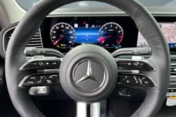 Mercedes-Benz GLS GLS 450 4MATIC SUV 2026 — side view