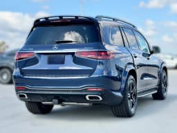 Mercedes-Benz GLS GLS 450 4MATIC SUV 2026 — side view