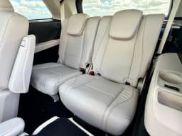 Mercedes-Benz GLS GLS 450 4MATIC SUV 2026 — side view