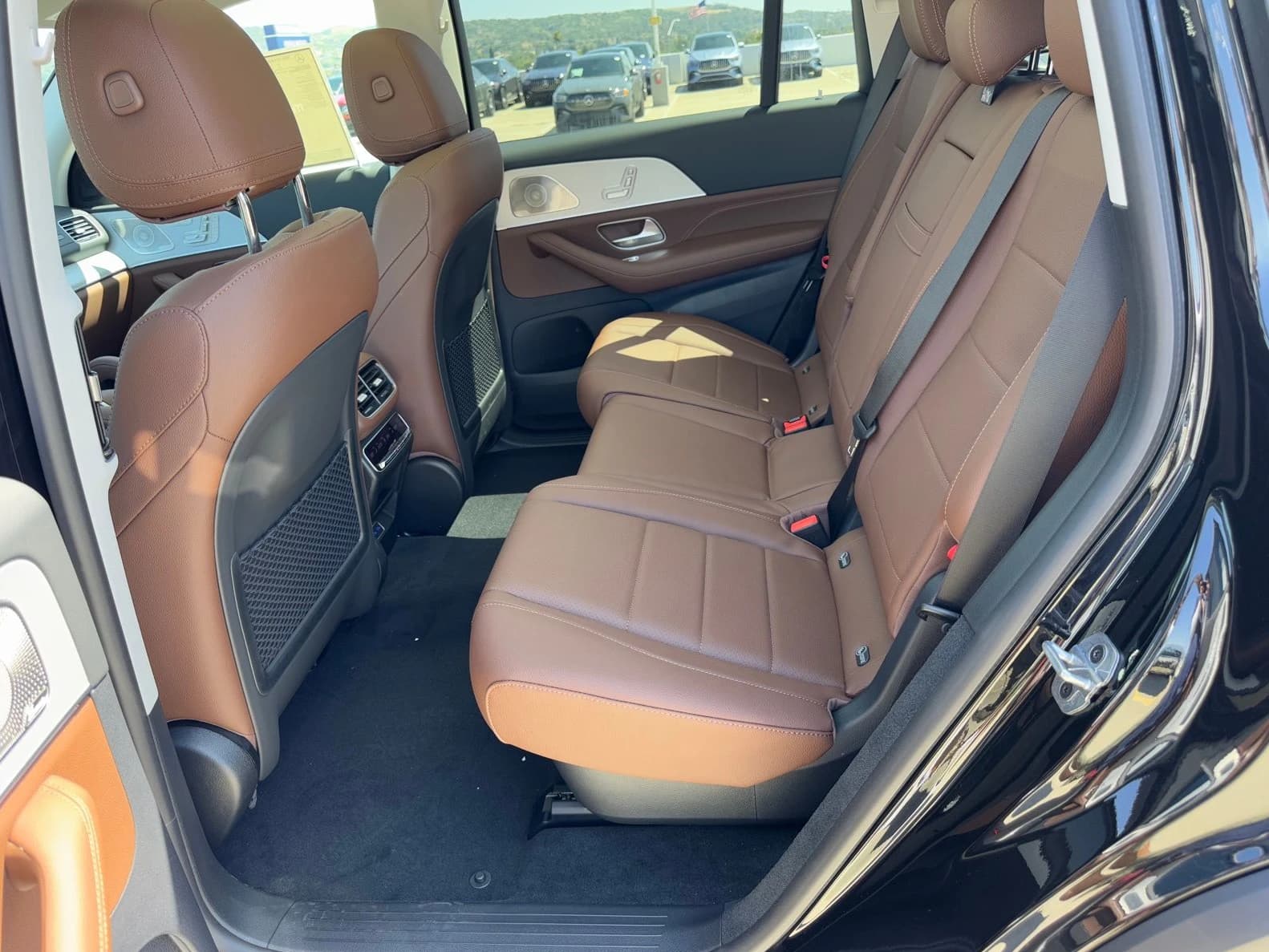 Mercedes-Benz GLS GLS 450 4MATIC SUV 2026 — side view