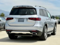 Mercedes-Benz GLS GLS 450 4MATIC SUV 2026 — side view