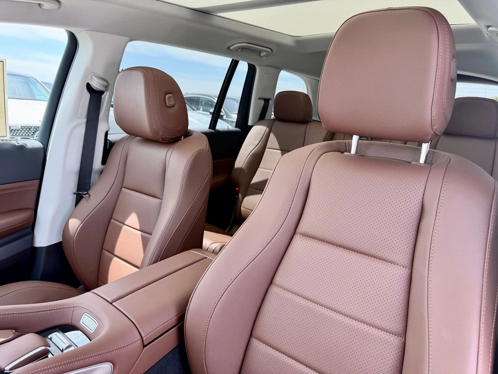 Mercedes-Benz GLS GLS 450 4MATIC SUV 2026 — side view