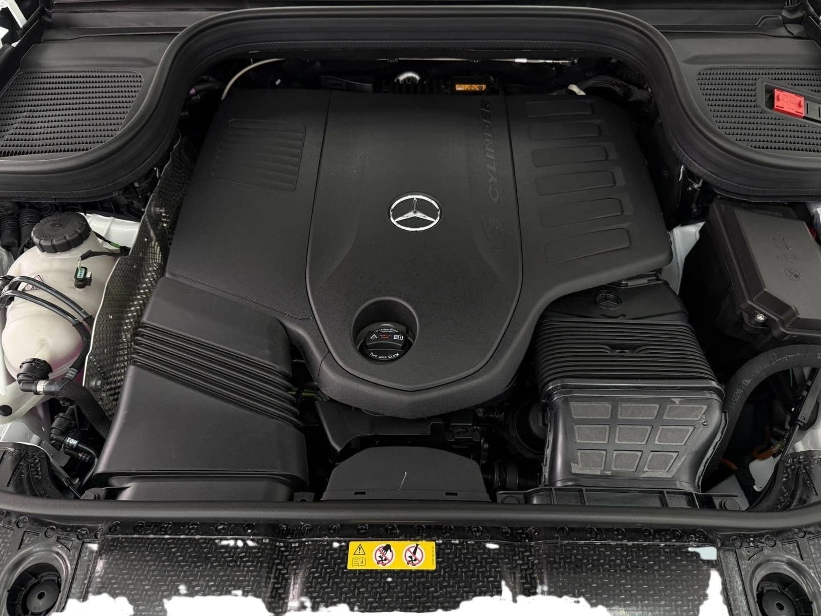 Mercedes-Benz GLS GLS 450 4MATIC SUV 2026 — side view