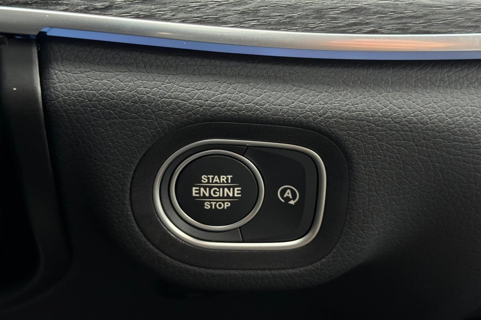 Mercedes-Benz GLS GLS 450 4MATIC SUV 2026 — side view