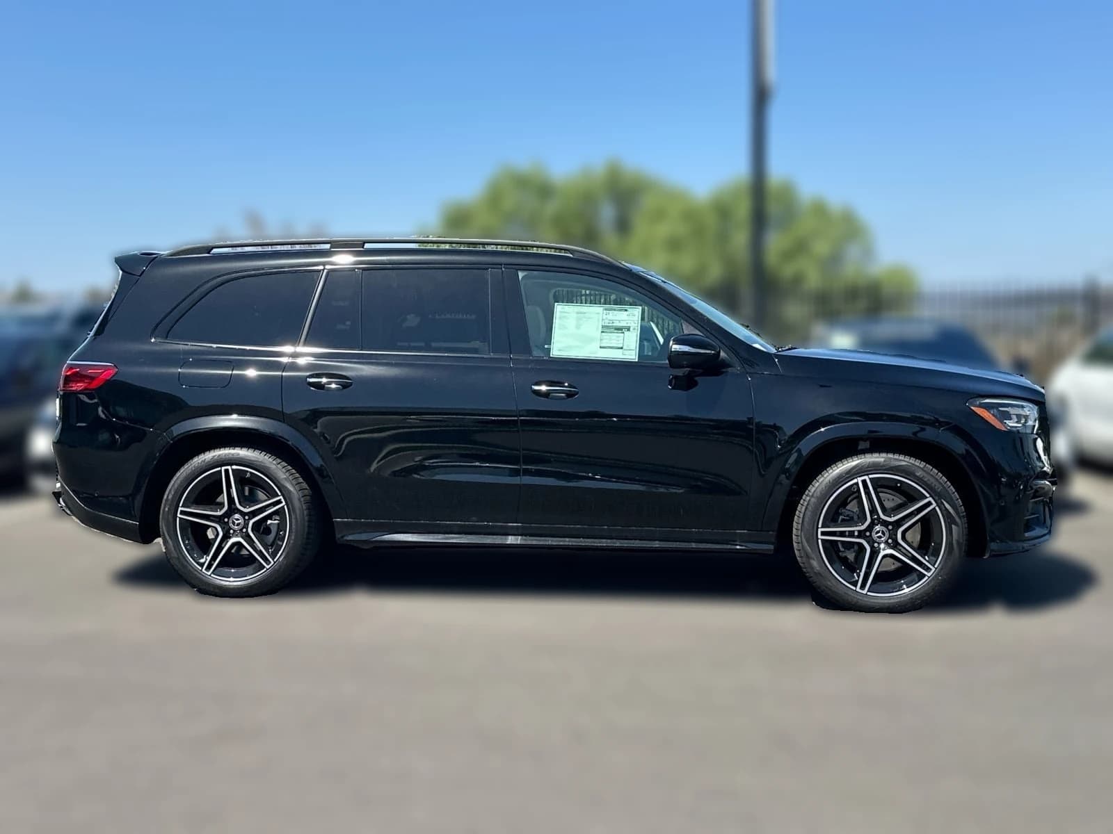 Mercedes-Benz GLS GLS 450 4MATIC SUV 2026 — side view