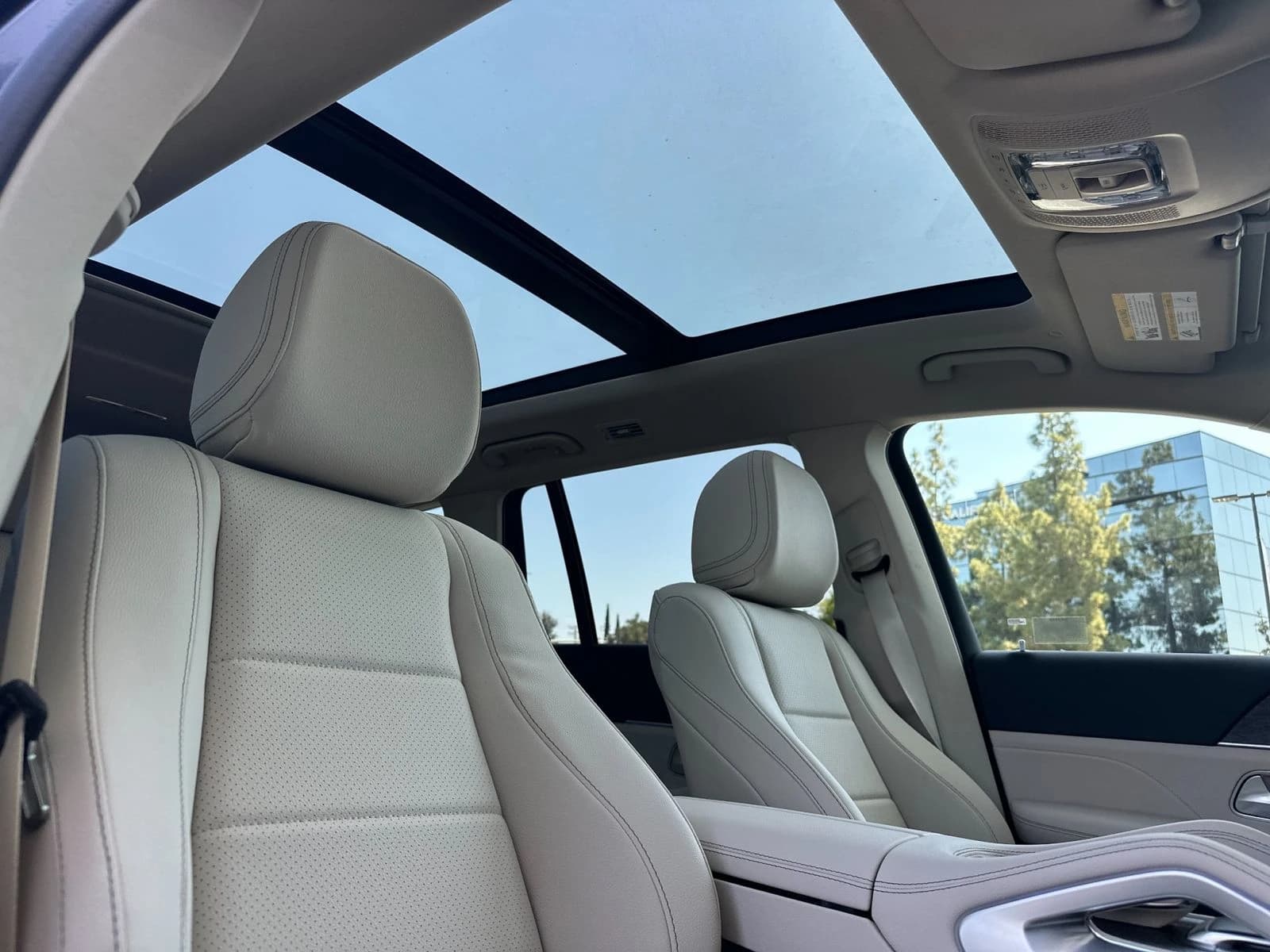 Mercedes-Benz GLS GLS 450 4MATIC SUV 2026 — side view