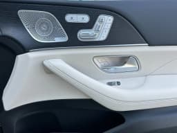 Mercedes-Benz GLS GLS 450 4MATIC SUV 2026 — side view