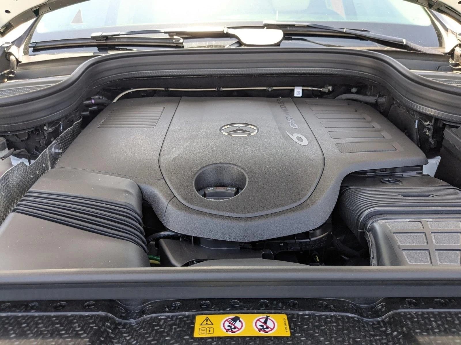 Mercedes-Benz GLS GLS 450 4MATIC SUV 2026 — side view