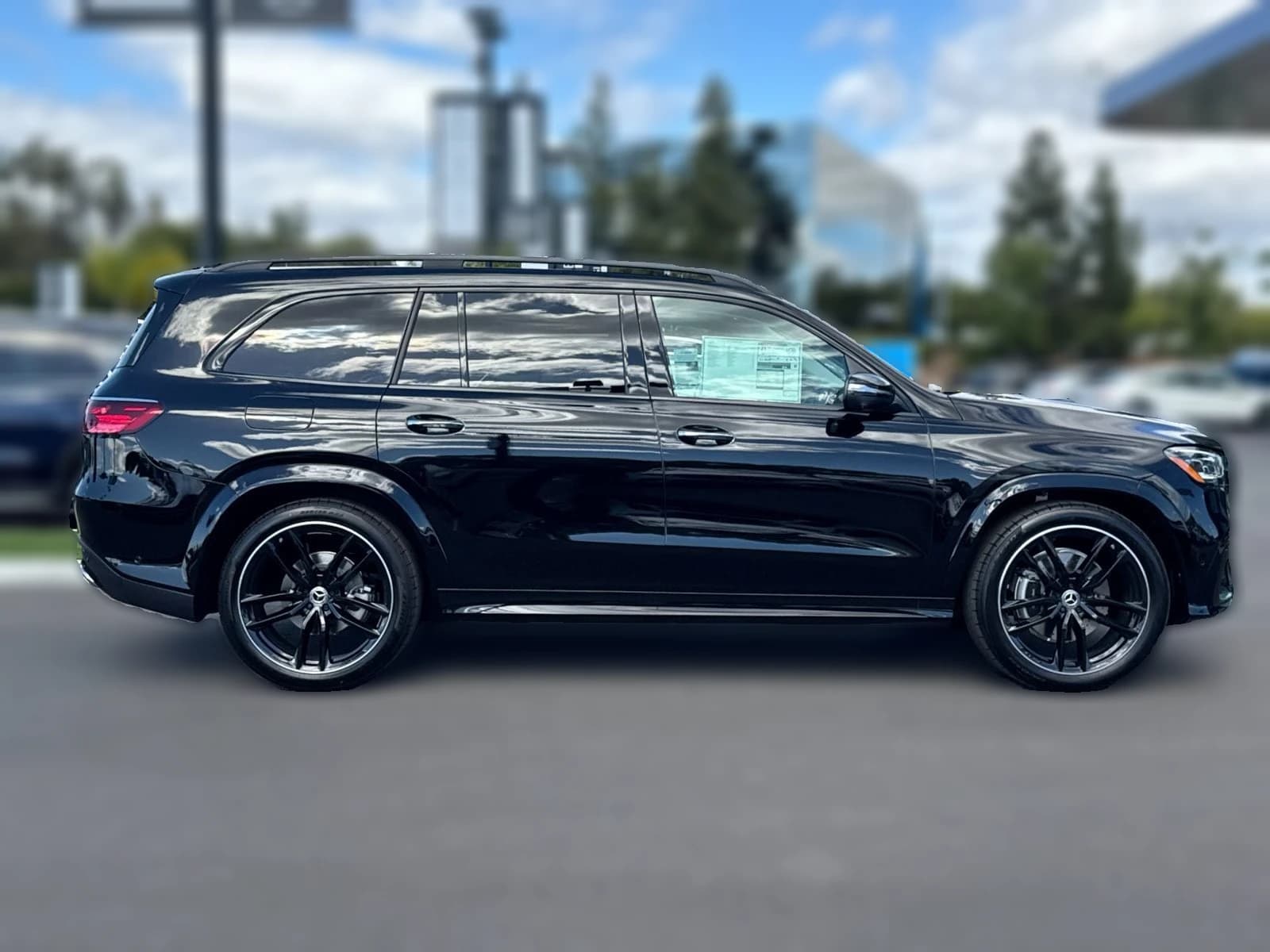 Mercedes-Benz GLS GLS 450 4MATIC SUV 2026 — side view