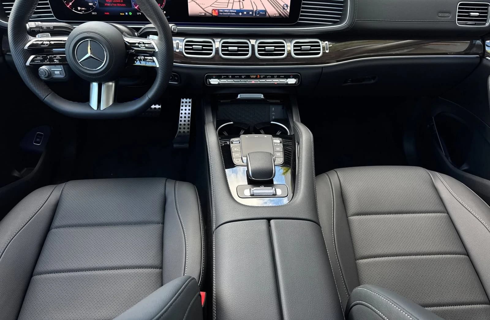 Mercedes-Benz GLS GLS 450 4MATIC SUV 2026 — side view