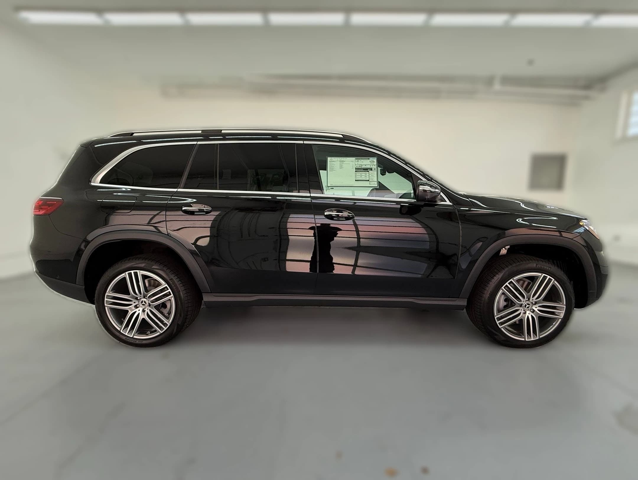 Mercedes-Benz GLS GLS 450 4MATIC SUV 2026 — side view