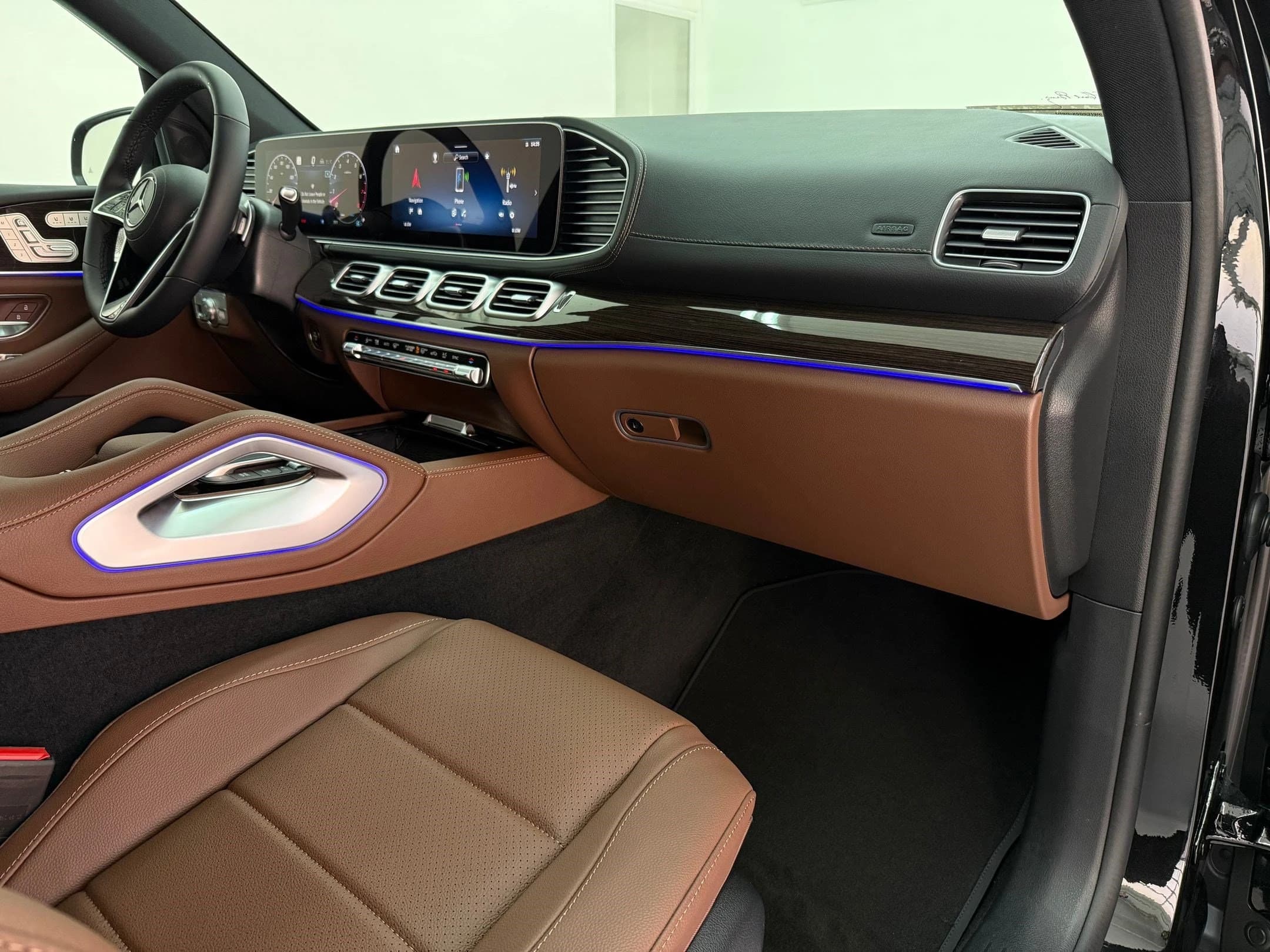Mercedes-Benz GLS GLS 450 4MATIC SUV 2026 — side view