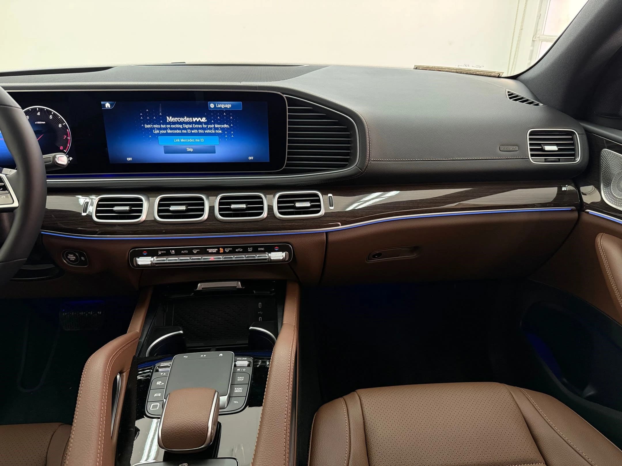 Mercedes-Benz GLS GLS 450 4MATIC SUV 2026 — side view