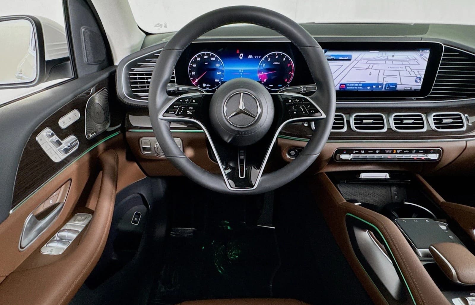 Mercedes-Benz GLS GLS 450 4MATIC SUV 2026 — side view