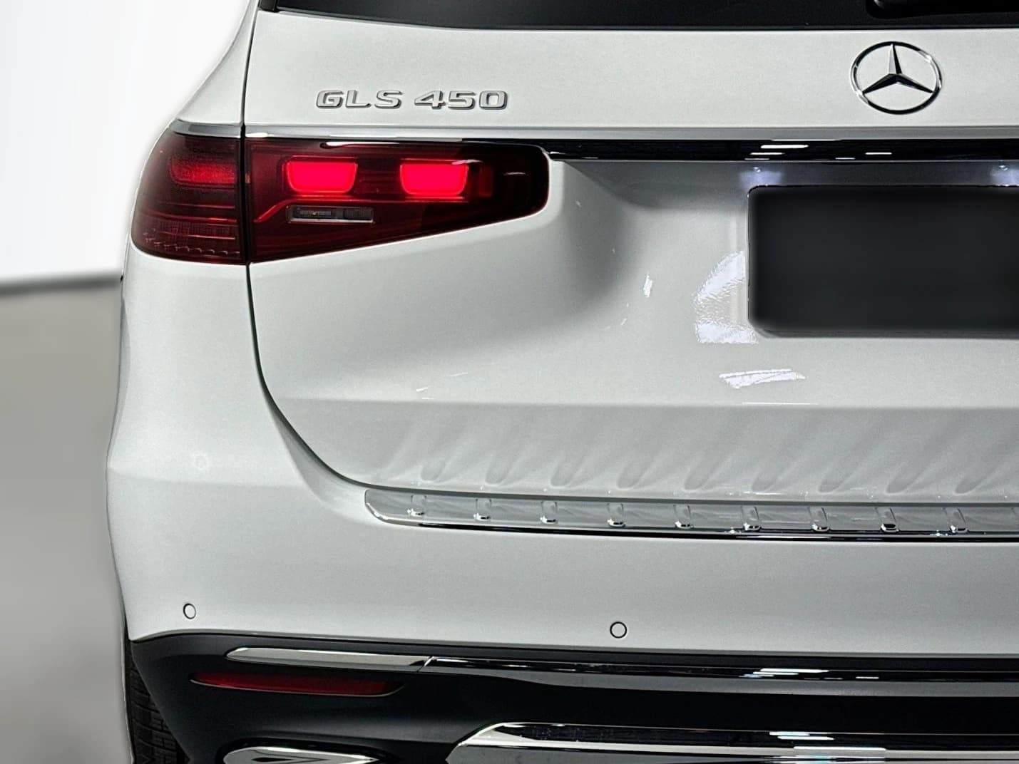 Mercedes-Benz GLS GLS 450 4MATIC SUV 2026 — side view