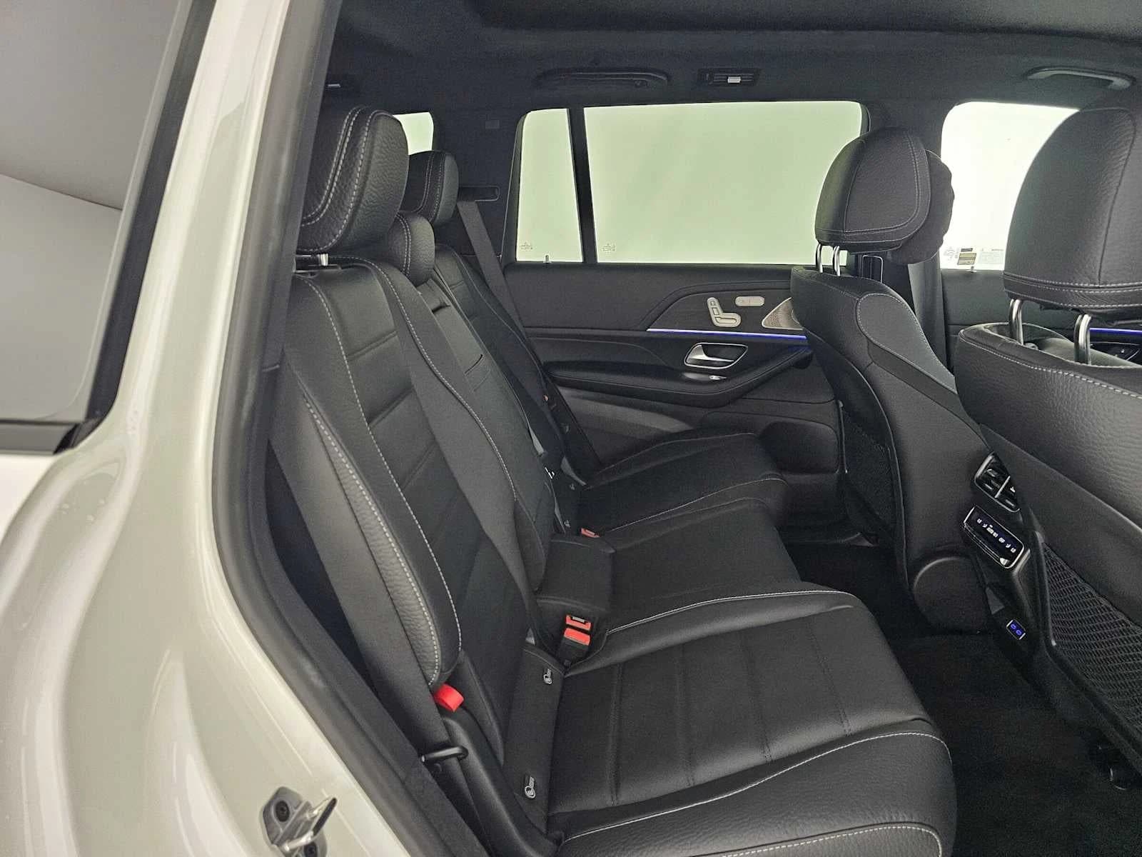 Mercedes-Benz GLS GLS 450 4MATIC SUV 2026 — side view