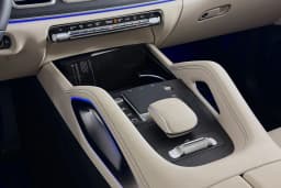 Mercedes-Benz GLS GLS 450 4MATIC SUV 2026 — side view