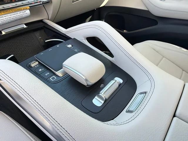 Mercedes-Benz GLS GLS 450 4MATIC SUV 2026 — side view
