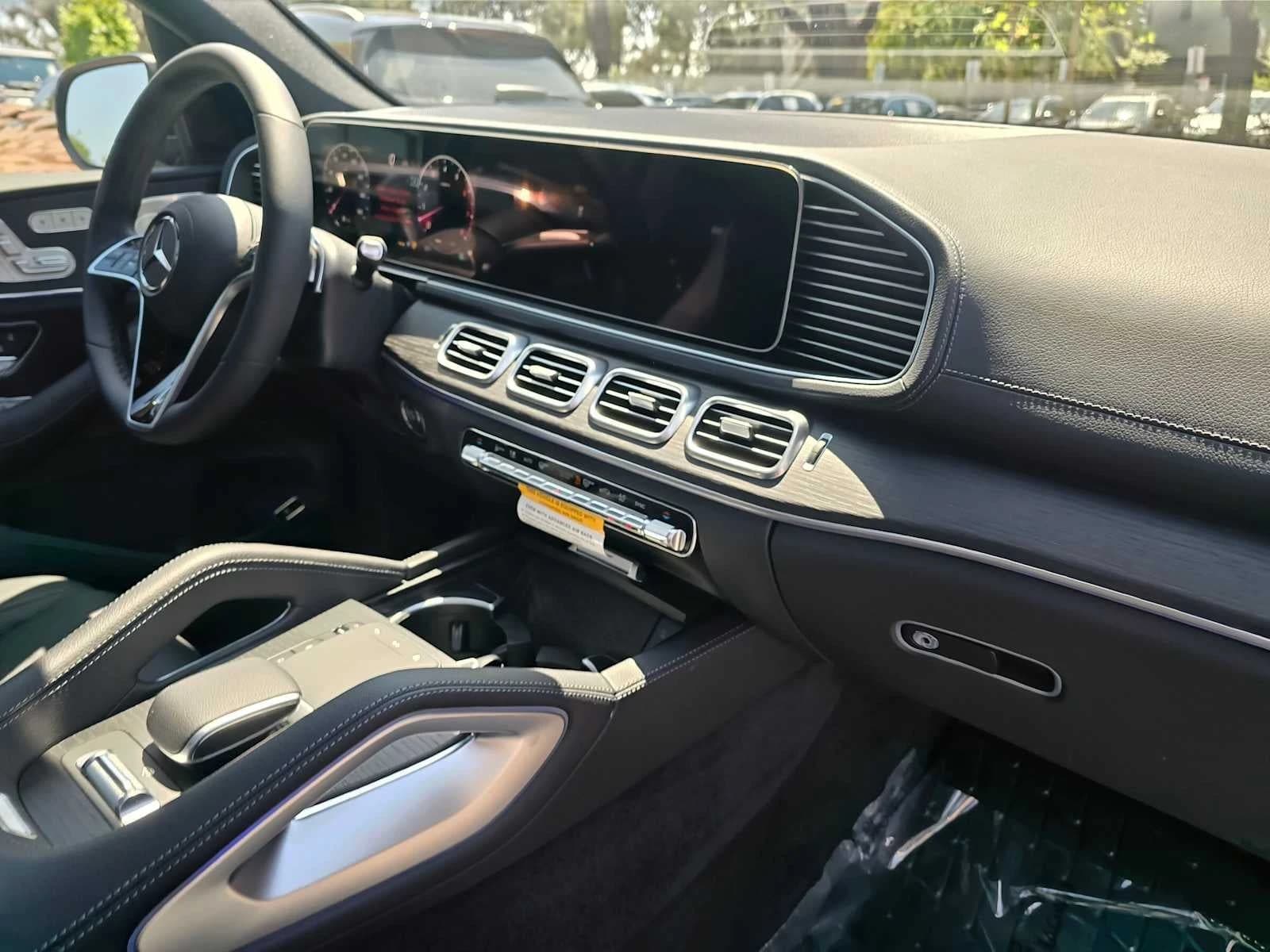 Mercedes-Benz GLS GLS 450 4MATIC SUV 2026 — side view