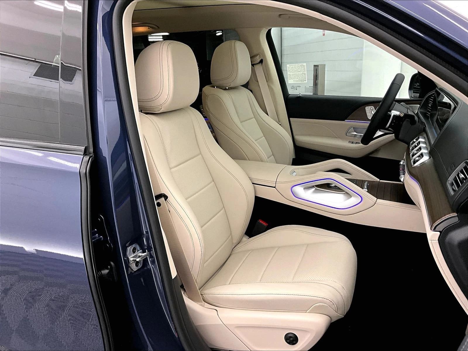 Mercedes-Benz GLS GLS 450 4MATIC SUV 2026 — side view