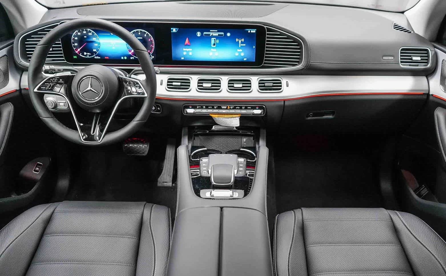 Mercedes-Benz GLS GLS 450 4MATIC SUV 2026 — side view