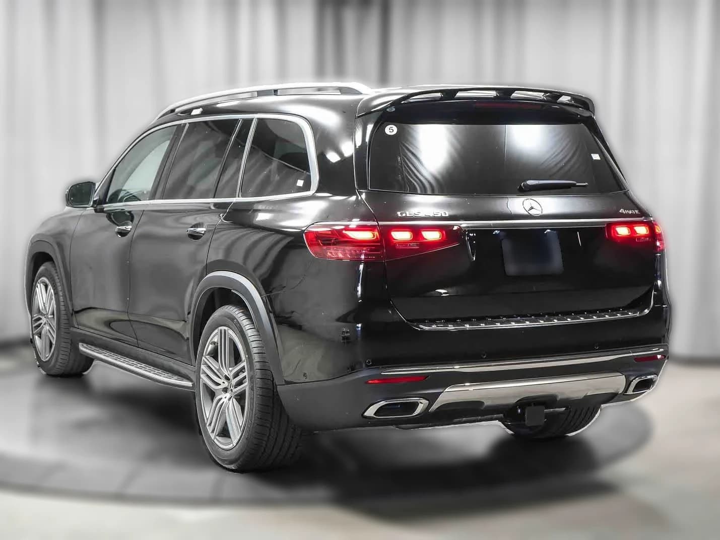 Mercedes-Benz GLS GLS 450 4MATIC SUV 2026 — side view