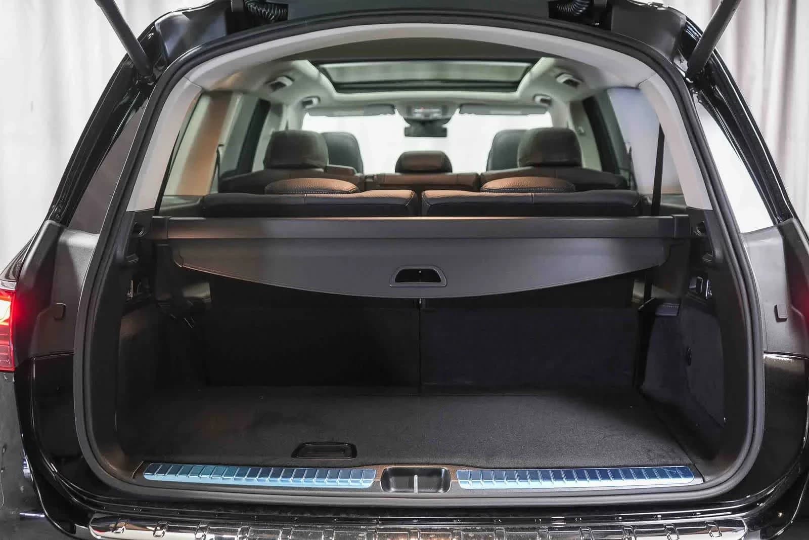 Mercedes-Benz GLS GLS 450 4MATIC SUV 2026 — side view