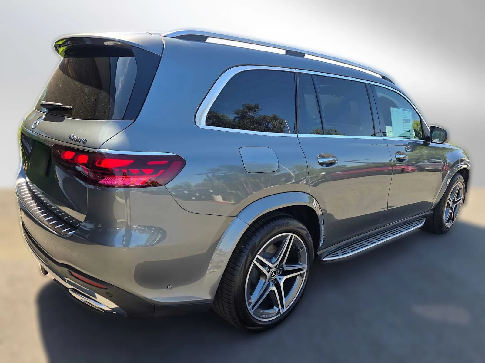Mercedes-Benz GLS GLS 450 4MATIC SUV 2026 — side view