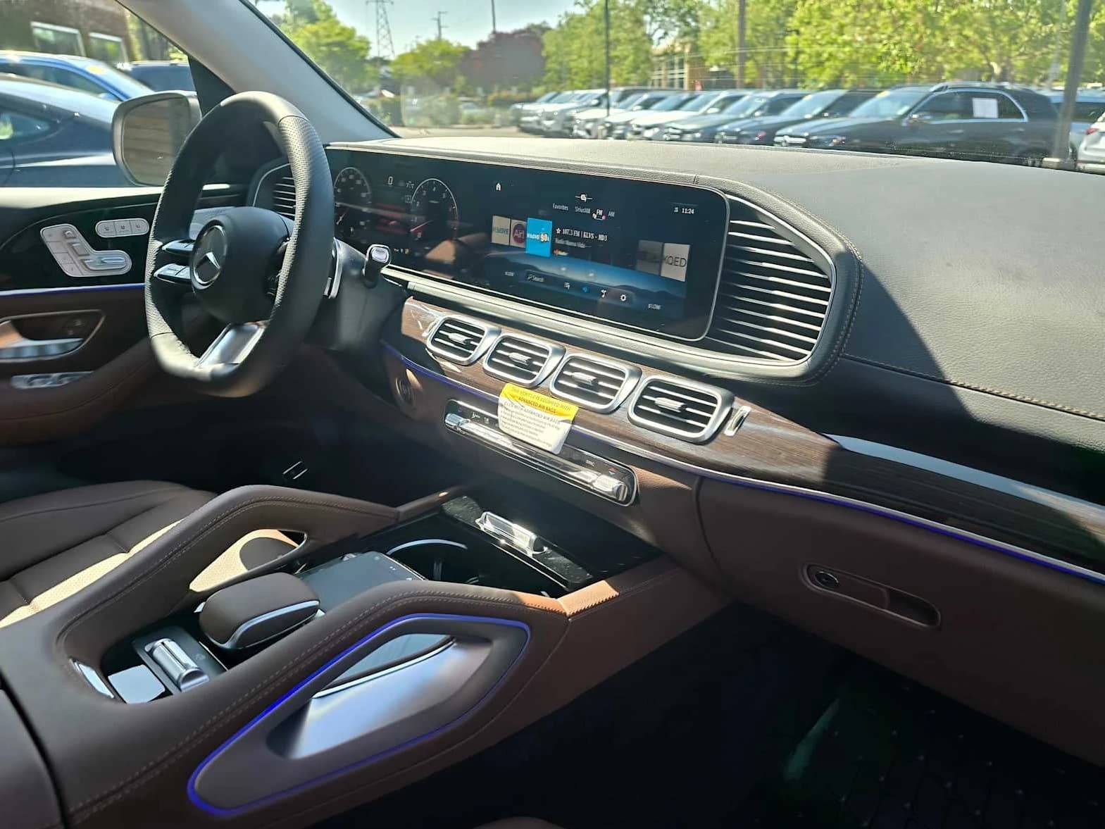 Mercedes-Benz GLS GLS 450 4MATIC SUV 2026 — side view