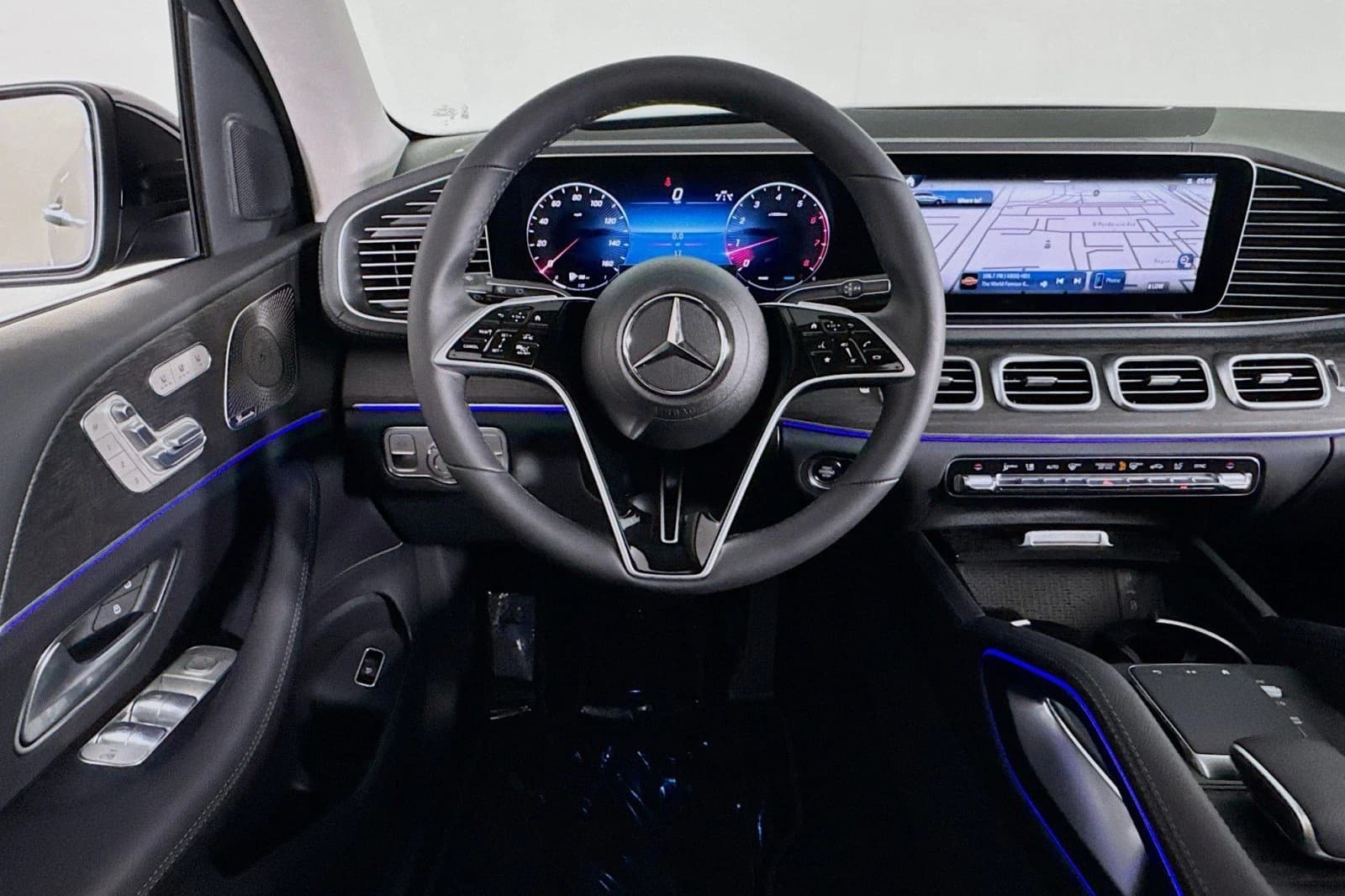 Mercedes-Benz GLS GLS 450 4MATIC SUV 2026 — side view