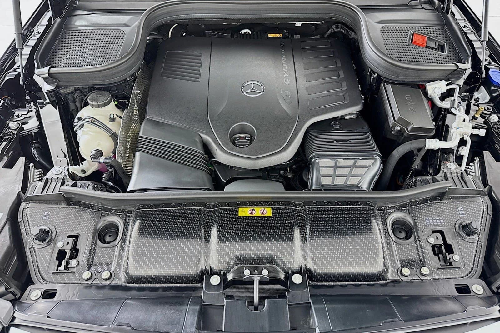 Mercedes-Benz GLS GLS 450 4MATIC SUV 2026 — side view