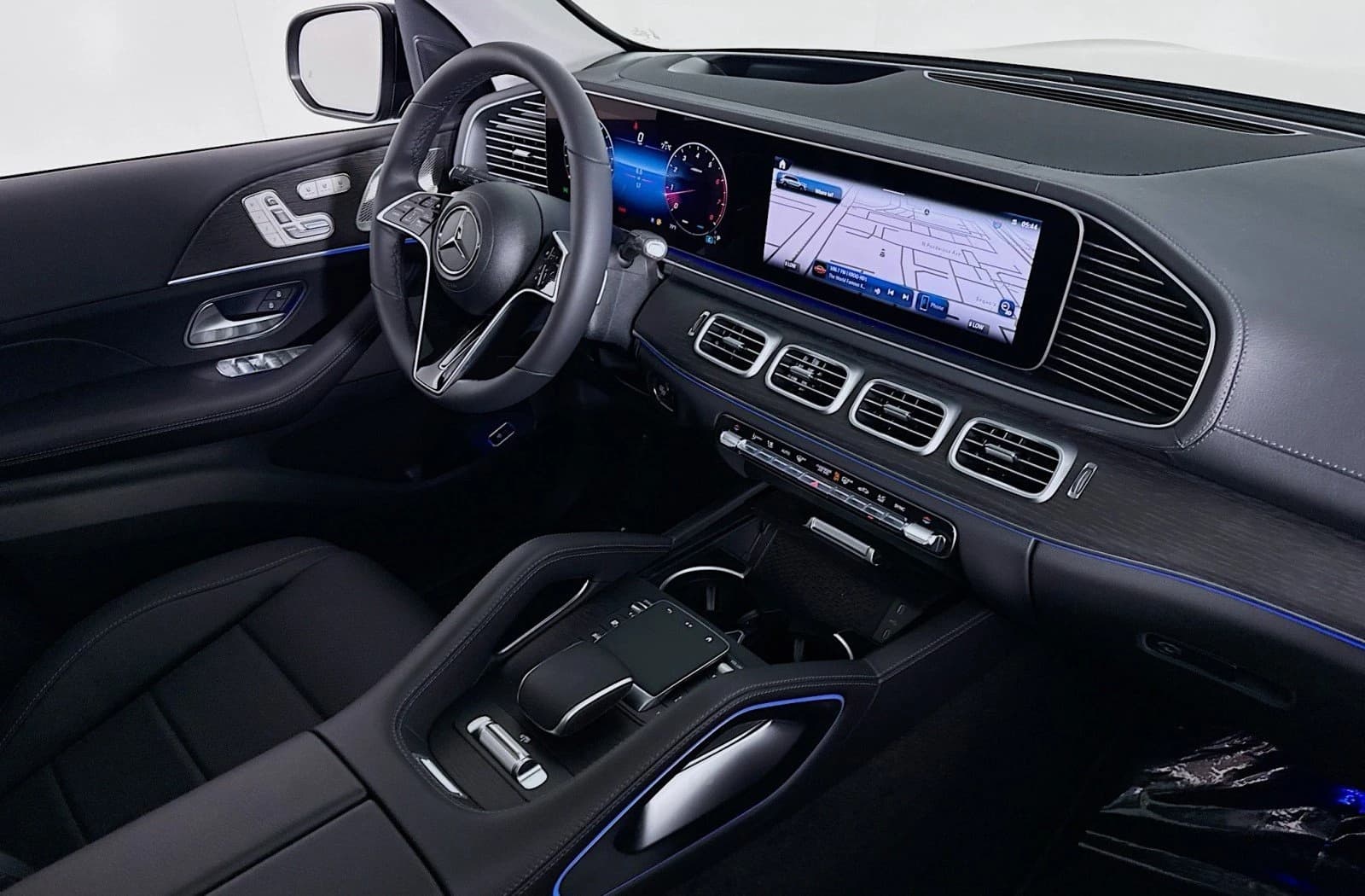 Mercedes-Benz GLS GLS 450 4MATIC SUV 2026 — side view