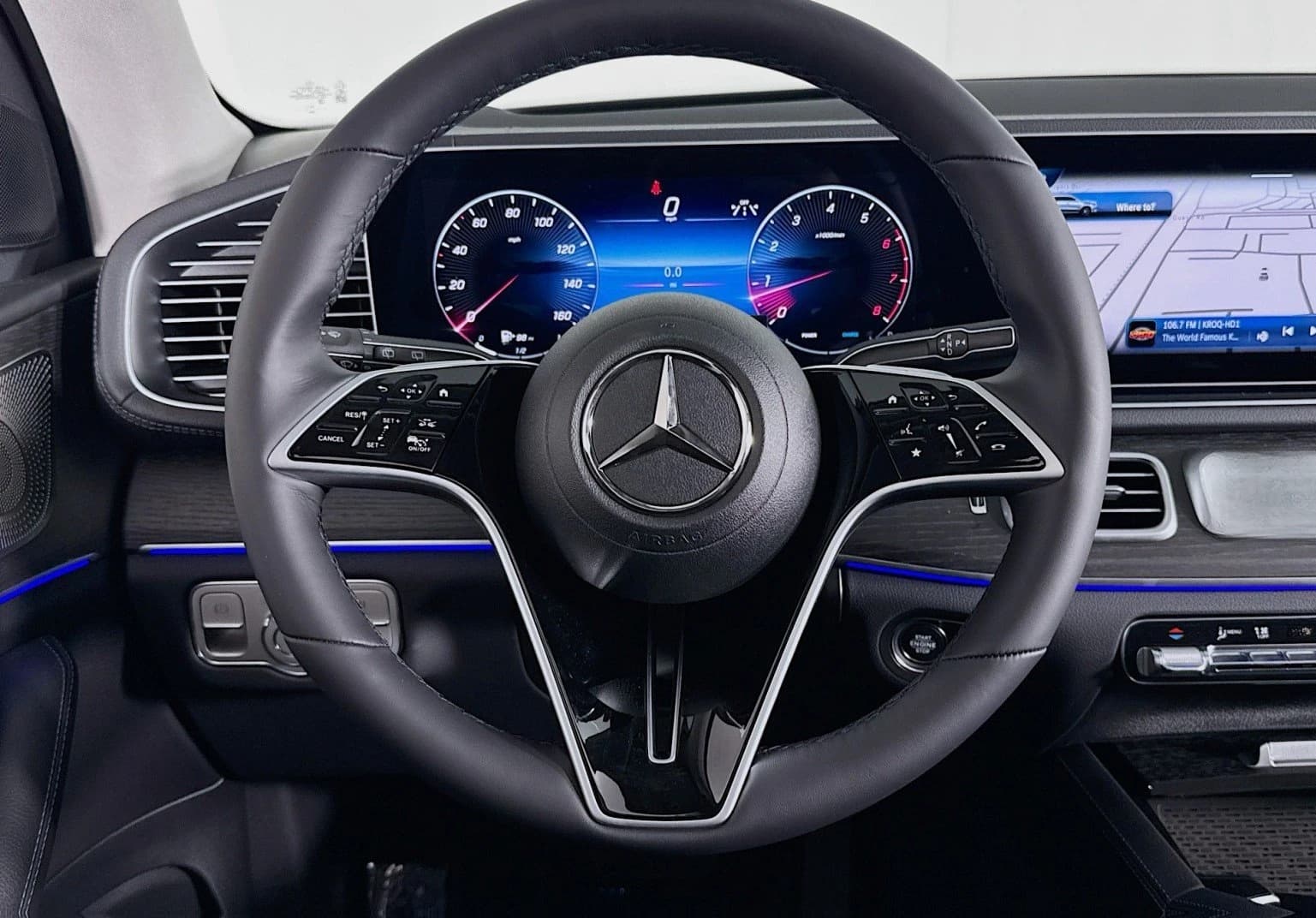 Mercedes-Benz GLS GLS 450 4MATIC SUV 2026 — side view