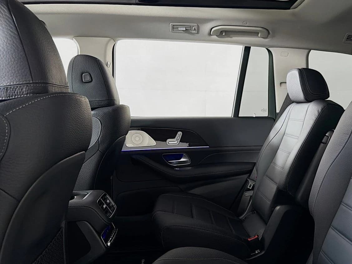 Mercedes-Benz GLS GLS 450 4MATIC SUV 2026 — side view