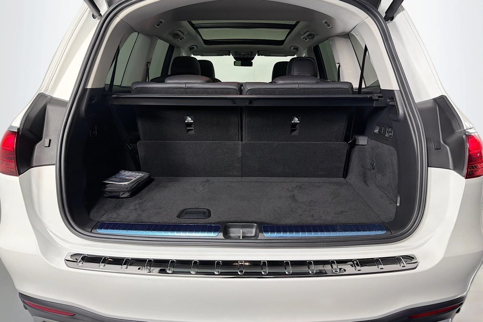 Mercedes-Benz GLS GLS 450 4MATIC SUV 2026 — side view